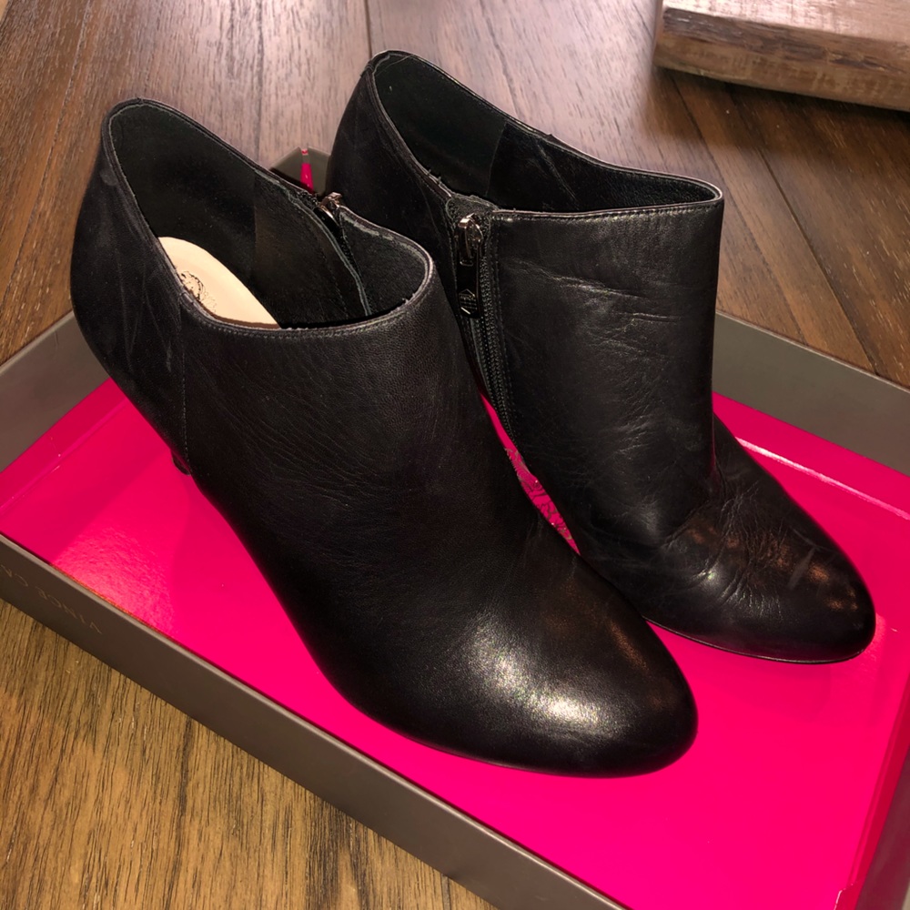 Vince Camuto Black Booties 9.5